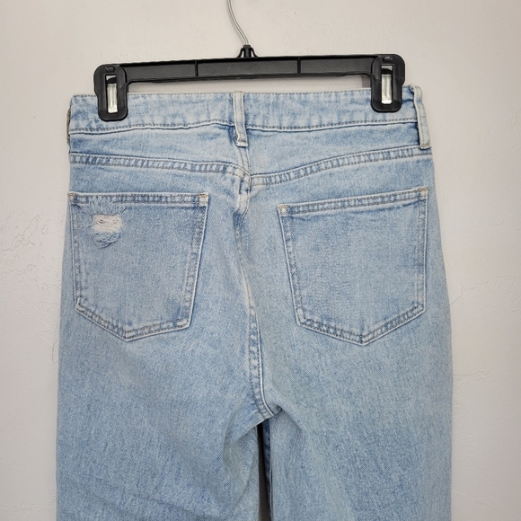 PacSun Women's 26 Mom Jean Light Wash Denim Distressed Cropped Ankle Jeans - Picture 6 of 9